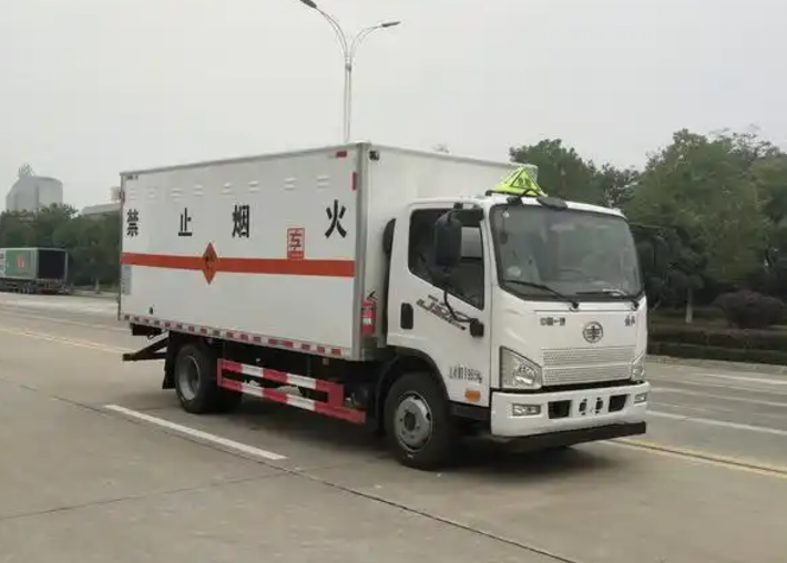 青松路街道爆破器材运输车可以上高速吗？
